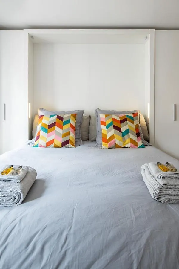 Super Central - Sentier Studio - Air Conditioning Paris France