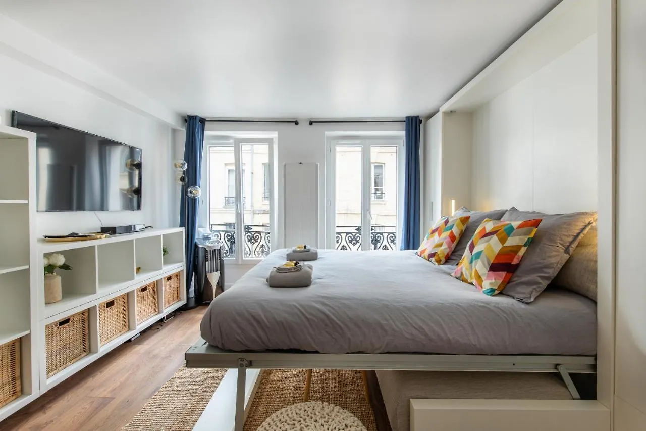 Apartment Super Central - Sentier Studio - Air Conditioning Paris France